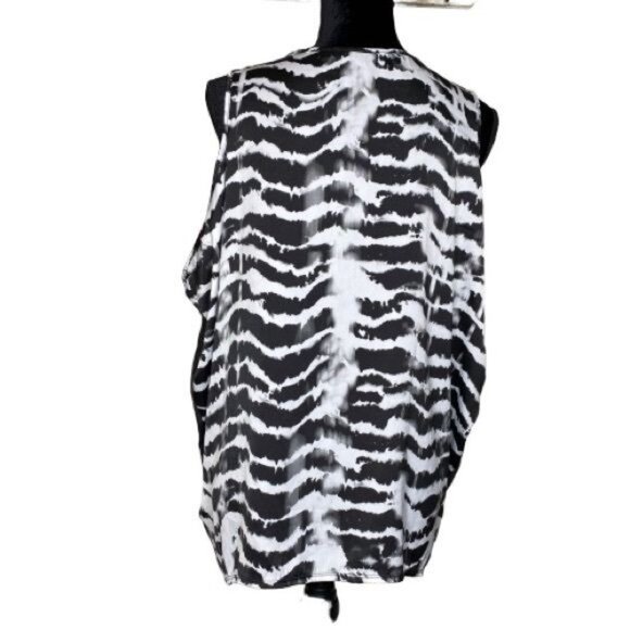 Guess Flowy Draped Sleeveless Animal Print Relaxed Fit Blouse Size L Sheer - Picture 4 of 7